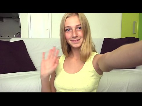 ❤️ Keď sa nudím, lenivo si masturbujem svoju ružovú kundičku ❤ Porno vk na nás
