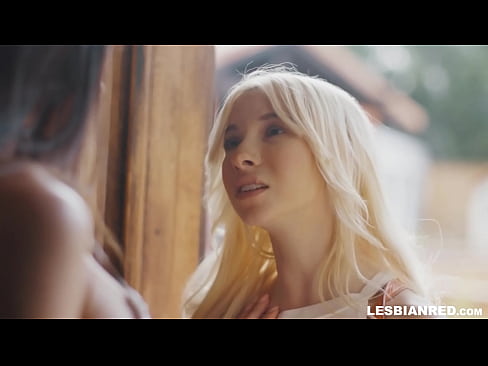❤️ Dievča príde domov o niekoľko mesiacov neskôr a skončí pri jedení kundičky svojej nevlastnej mamy ❤ Porno vk na nás